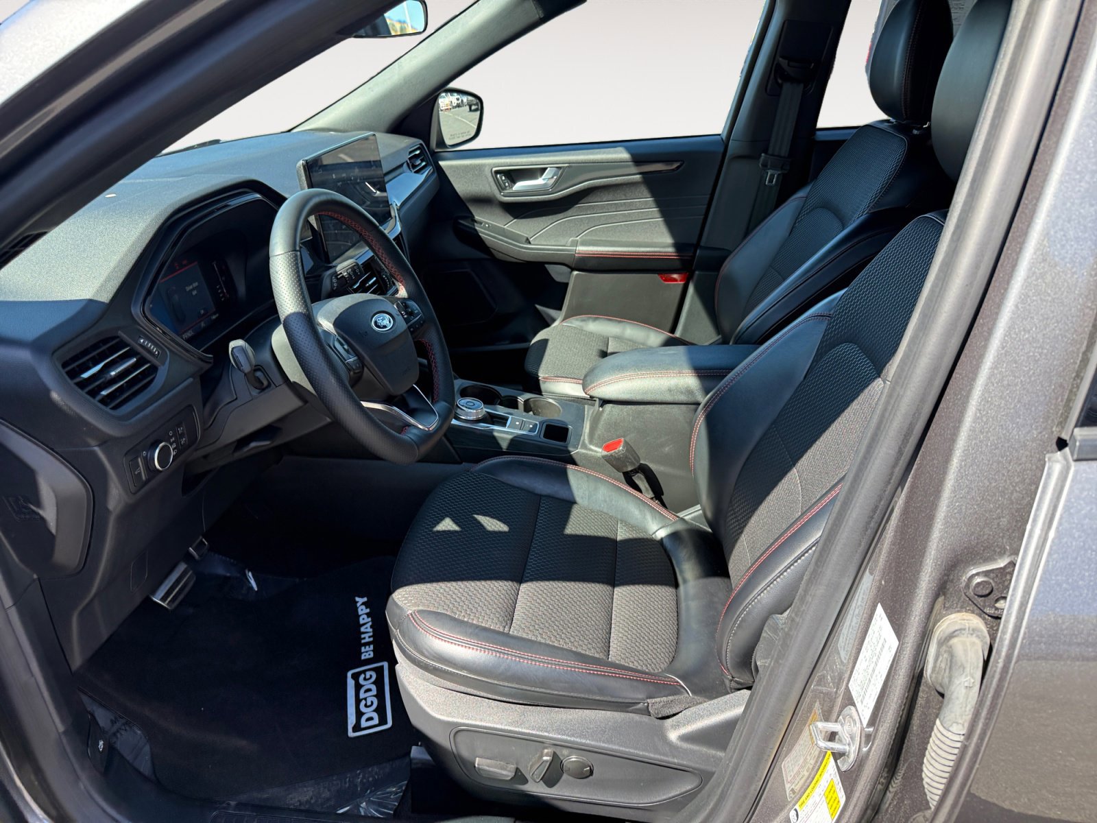 Certified 2024 Ford Escape ST-Line w/ Tech Pack #1 image 10