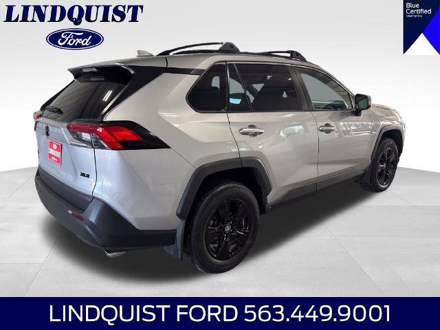 Used 2020 Toyota RAV4 XLE w/ Convenience Package FWD image 5