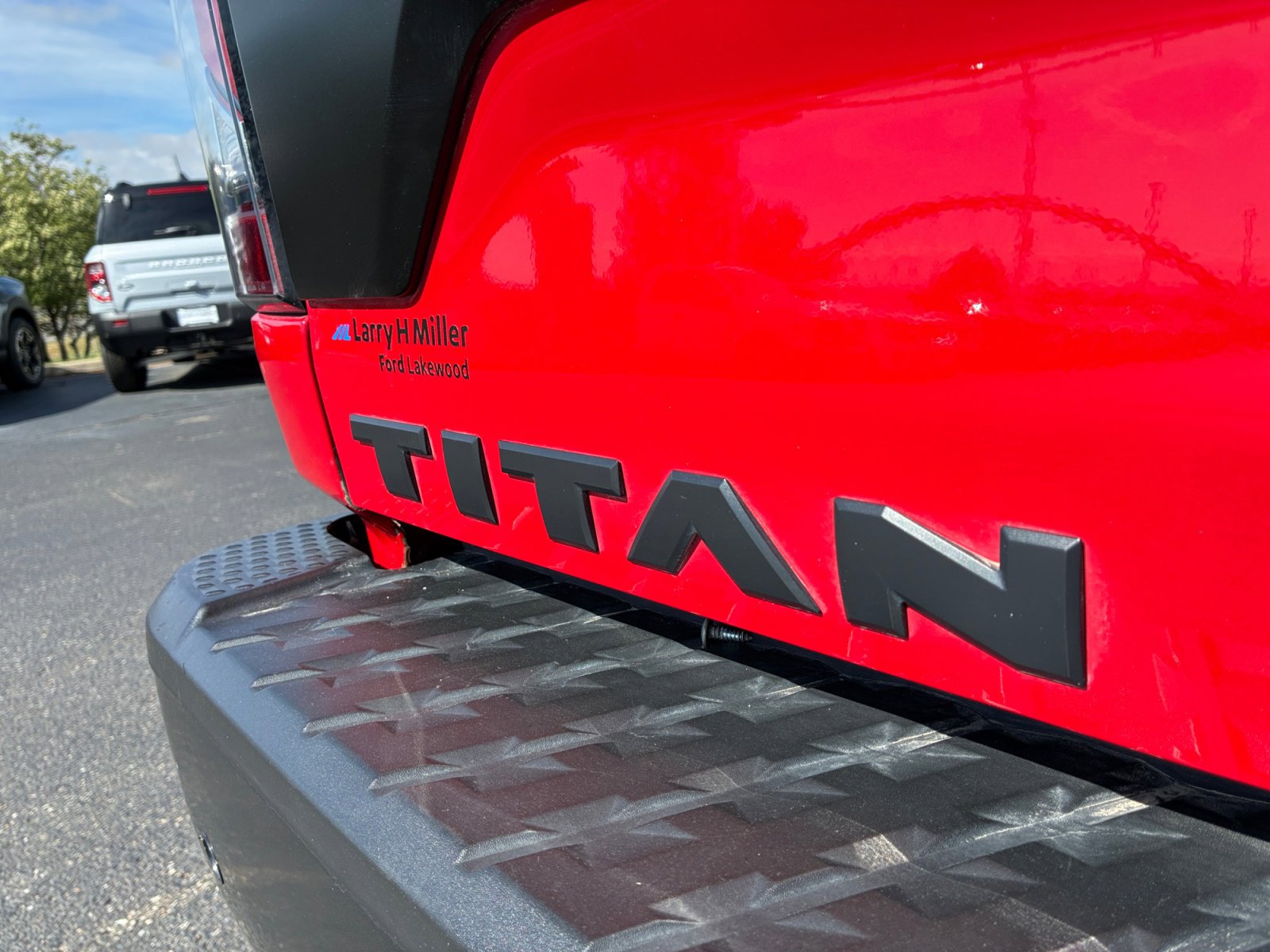 Used 2021 Nissan Titan PRO-4X w/ Pro-4x Convenience Package AWD/4WD image 23