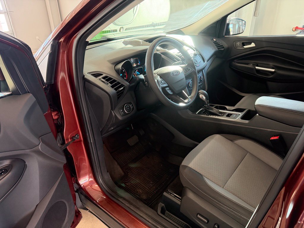 Certified 2018 Ford Escape SE AWD/4WD image 14