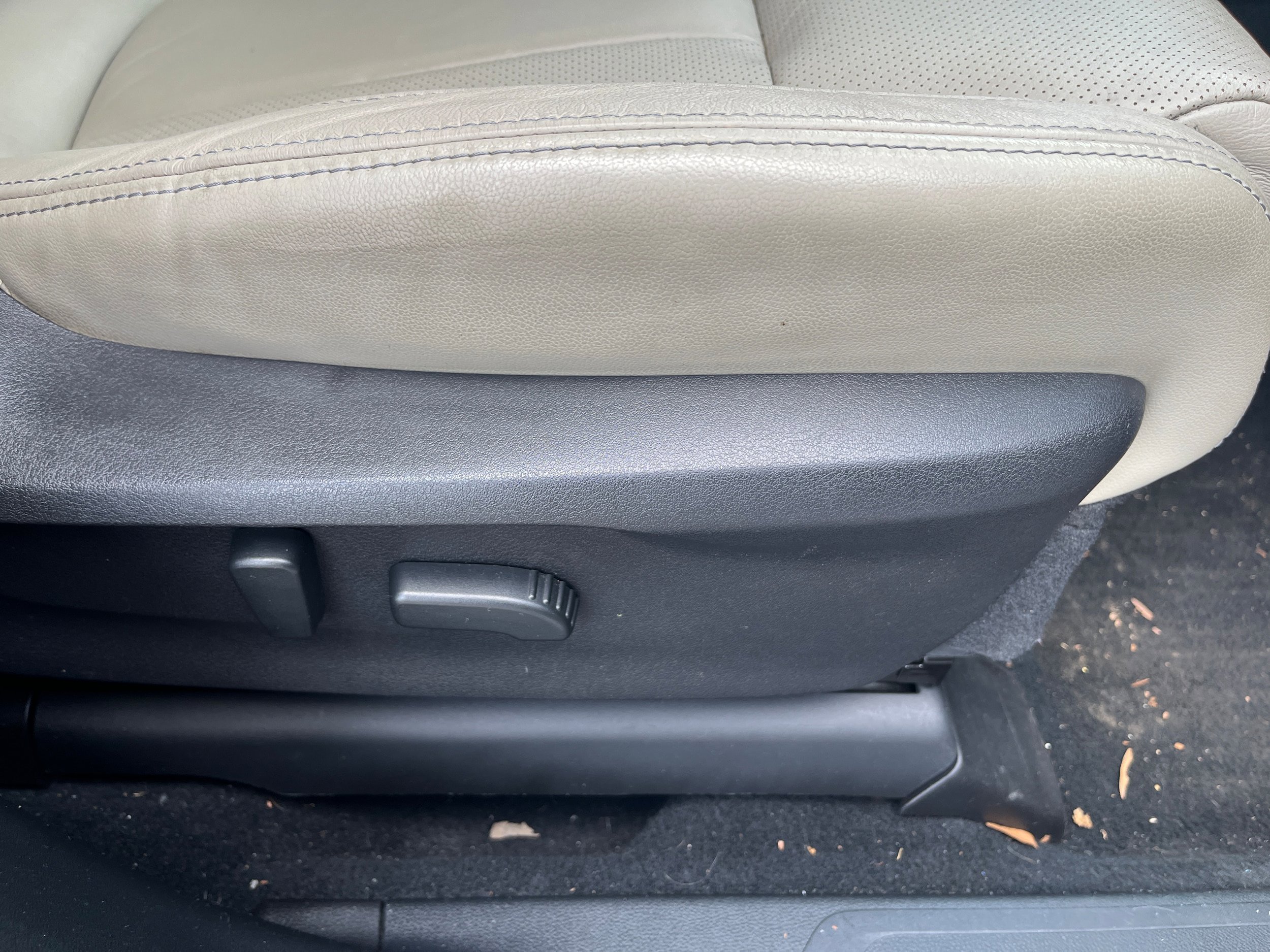 Used 2019 Subaru Ascent Limited AWD/4WD image 18