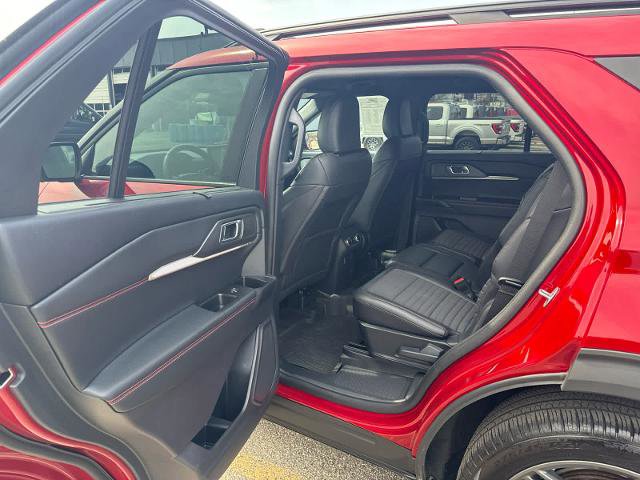 Certified 2025 Ford Explorer ST-Line w/ Premium Package AWD/4WD image 7