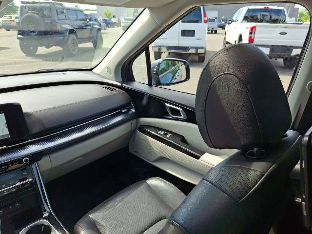 Used 2022 Kia Carnival SX Prestige FWD image 11