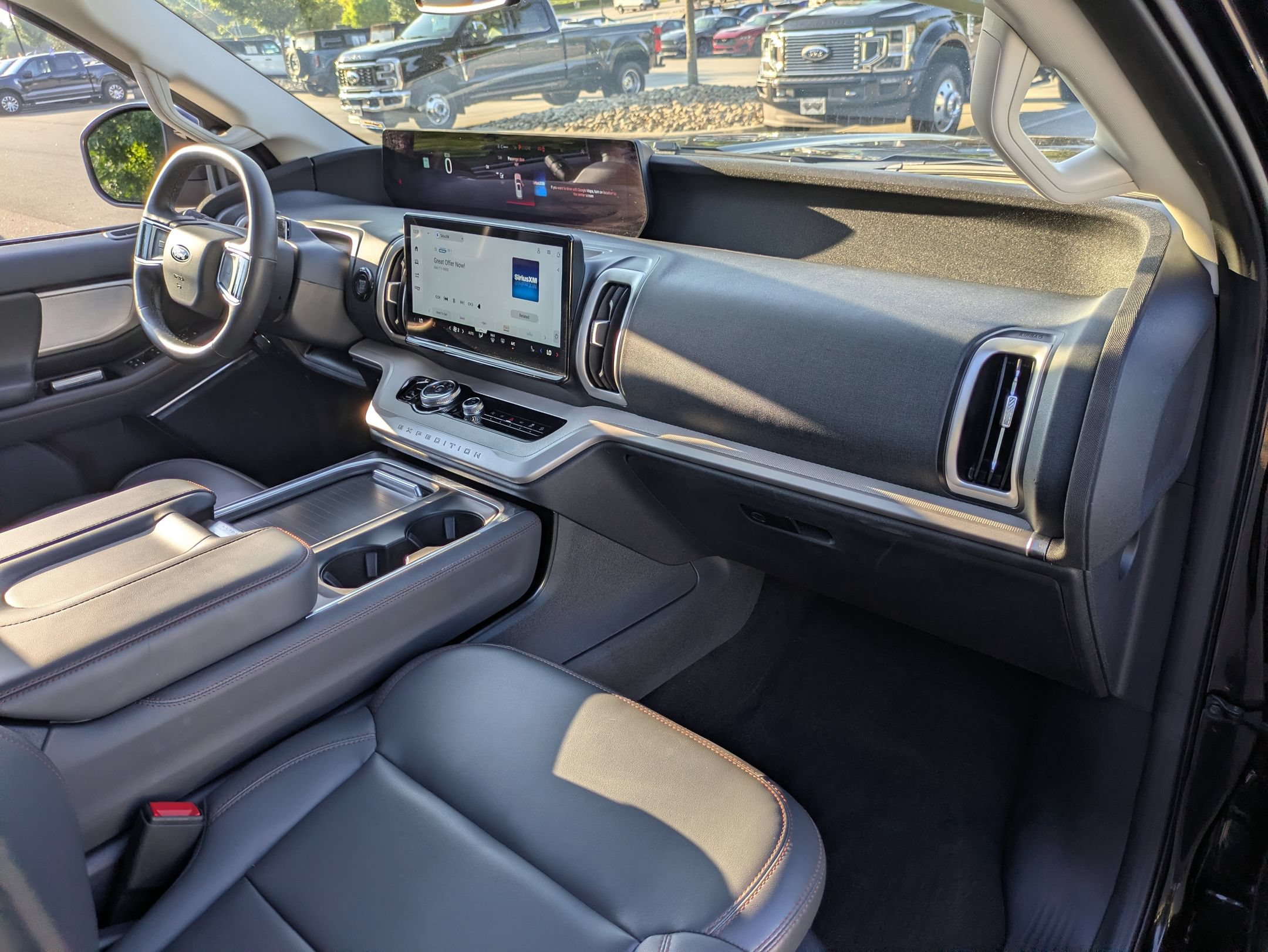 Certified 2025 Ford Expedition Active AWD/4WD image 36