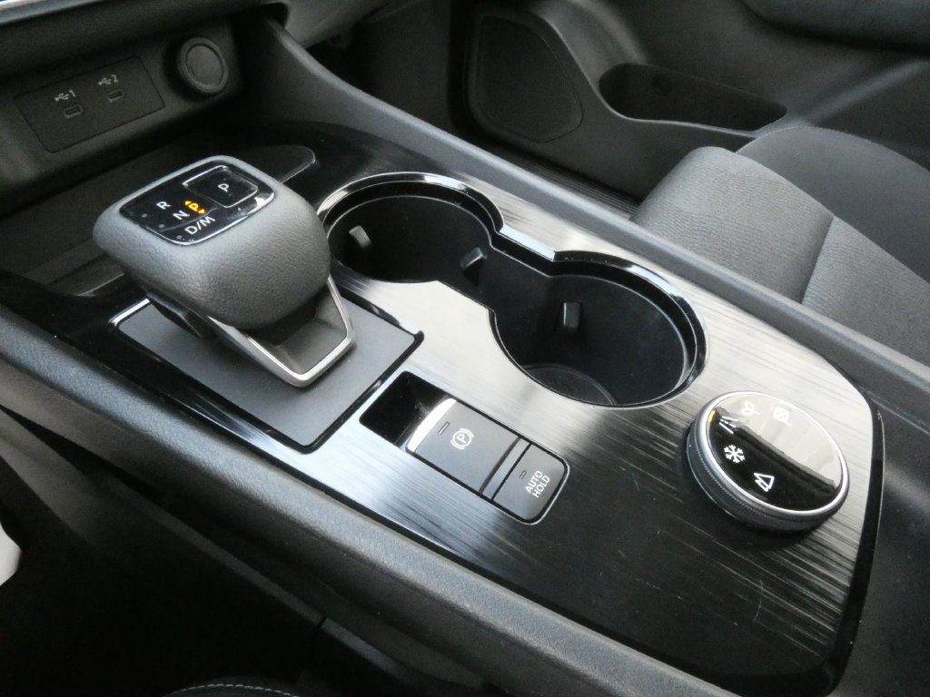 Used 2024 Nissan Rogue SV AWD/4WD image 16