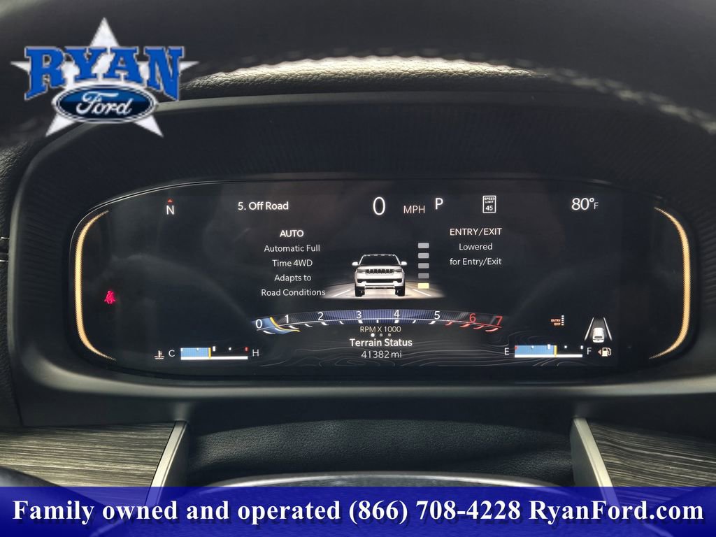 Used 2023 Jeep Wagoneer L Series II w/ Convenience Group I AWD/4WD image 11
