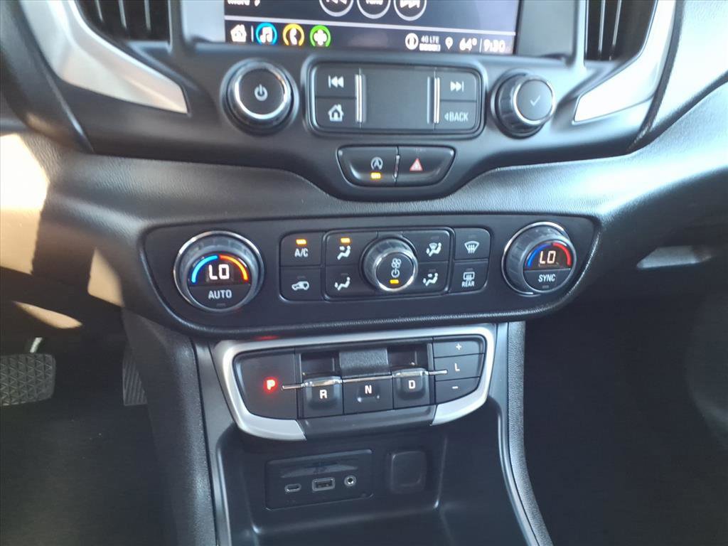 Used 2022 GMC Terrain SLT image 18