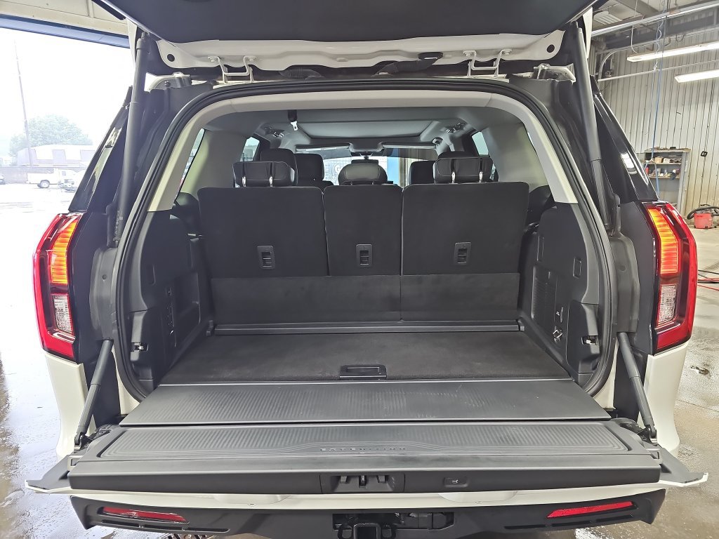 Certified 2026 Ford Expedition Active AWD/4WD image 12