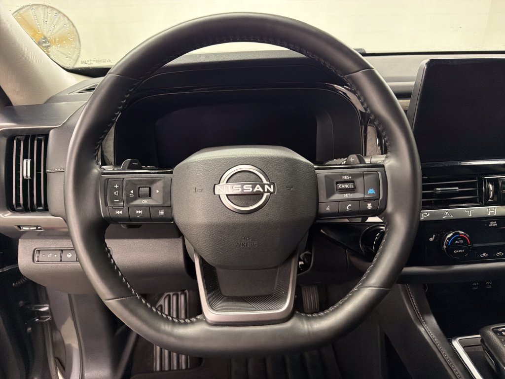 Used 2026 Nissan Pathfinder SL FWD image 18