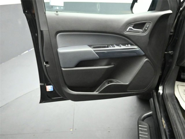 Used 2017 Chevrolet Colorado Z71 image 20