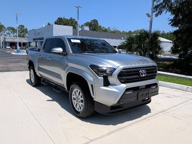 Used 2024 Toyota Tacoma SR5 RWD image 2