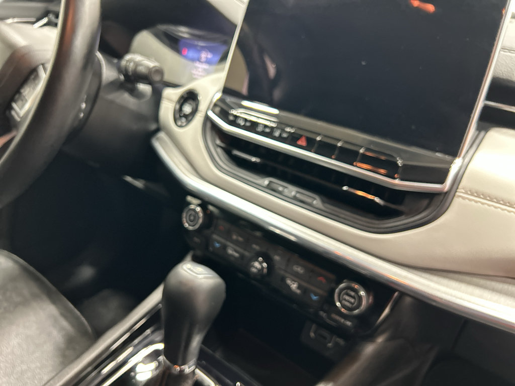 Used 2022 Jeep Compass Limited AWD/4WD image 40