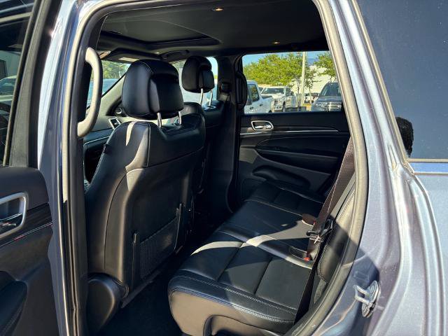 Used 2019 Jeep Grand Cherokee Limited AWD/4WD image 11