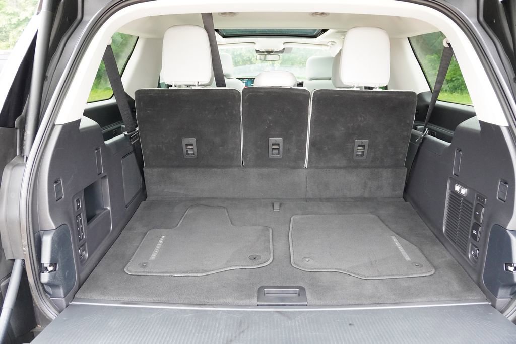 Certified 2025 Ford Expedition Max Platinum w/ Driver's Package AWD/4WD image 24
