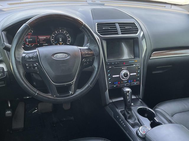 Certified 2018 Ford Explorer Platinum image 7