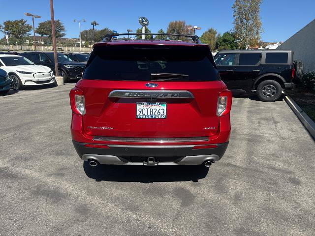 Certified 2022 Ford Explorer Platinum w/ Technology Package AWD/4WD image 3