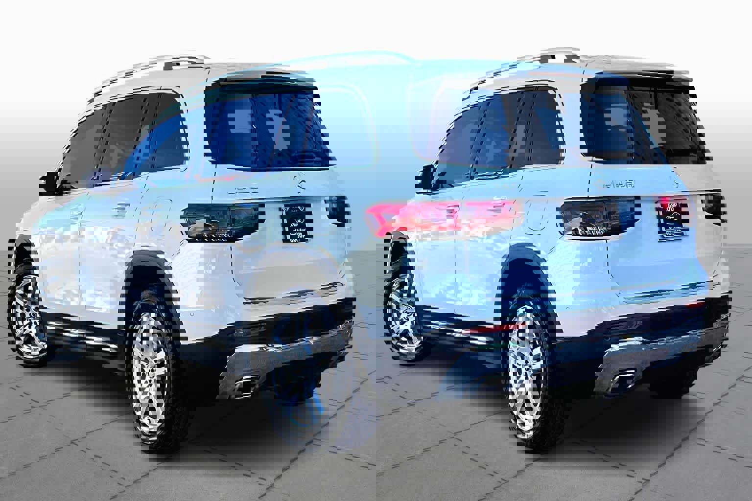 Used 2020 Mercedes-Benz GLB 250 image 4