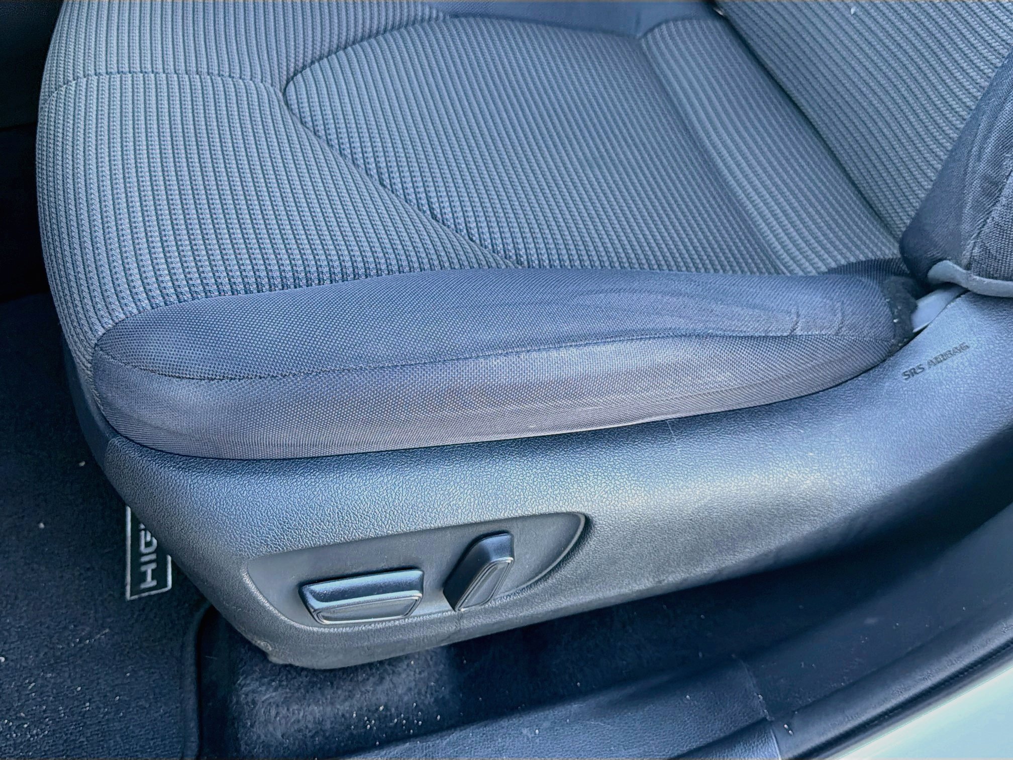 Used 2021 Toyota Highlander L FWD image 19