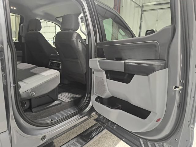 Certified 2023 Ford F350 XLT w/ Black Appearance Package AWD/4WD image 20