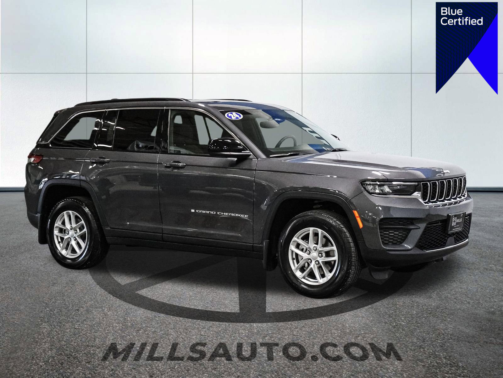 Used 2024 Jeep Grand Cherokee Laredo X w/ Luxury Tech Group I image 1