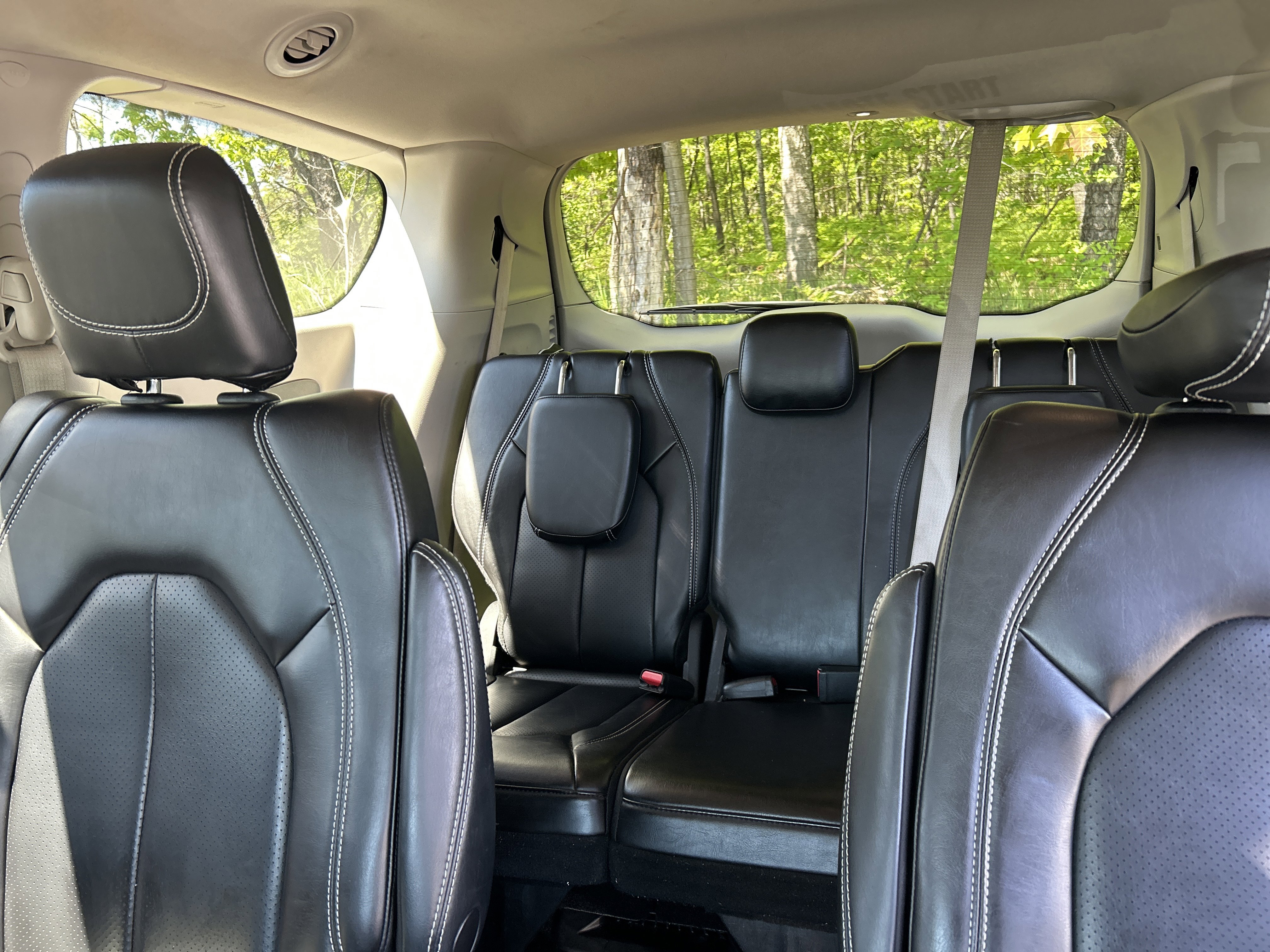 Used 2023 Chrysler Pacifica Touring-L FWD image 13