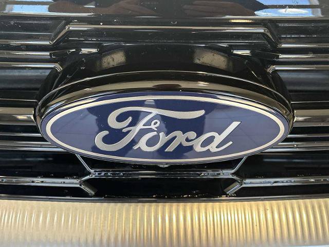 Certified 2025 Ford Expedition Platinum w/ Driver's Package AWD/4WD image 29