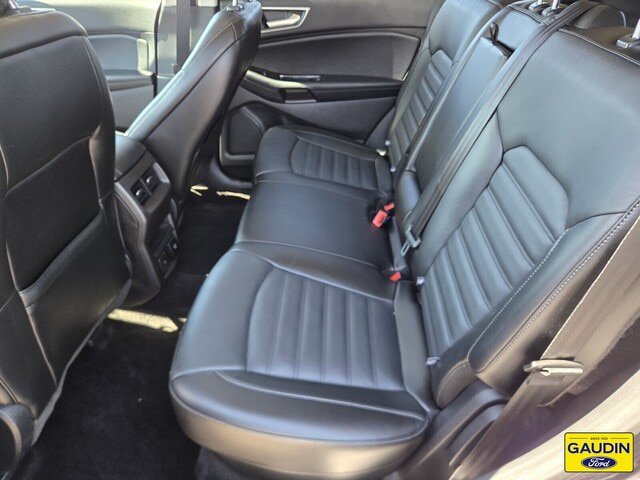 Certified 2018 Ford Edge SEL w/ Equipment Group 201A FWD image 11