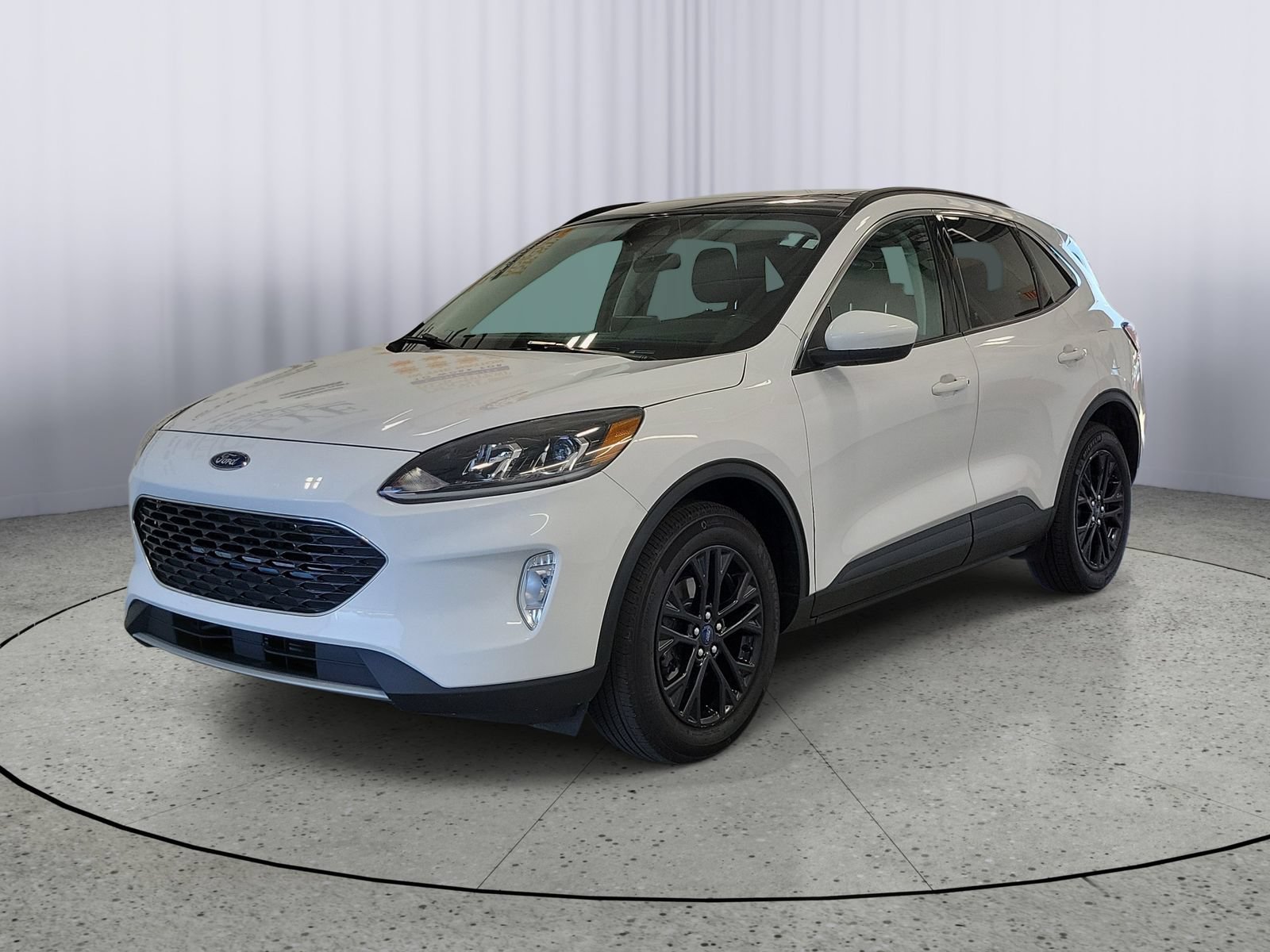 Certified 2021 Ford Escape SEL w/ Technology Package AWD/4WD image 4