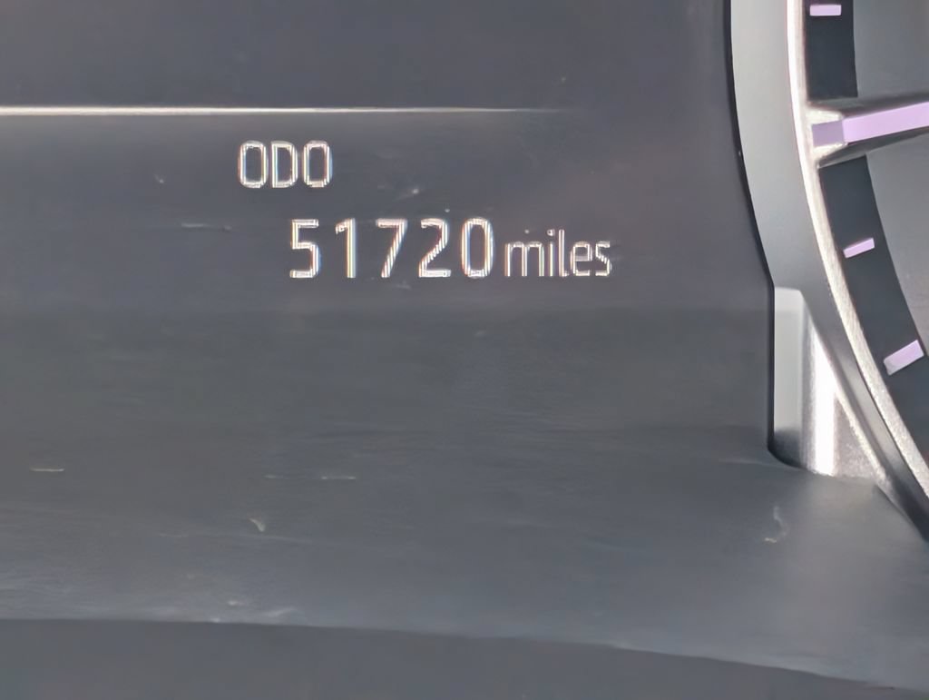 Used 2022 Toyota Highlander XLE FWD image 21