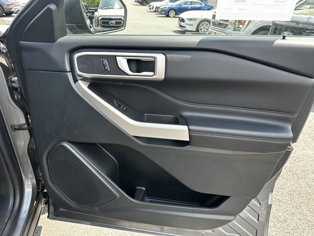 Certified 2023 Ford Explorer XLT w/ Equipment Group 202A AWD/4WD image 35