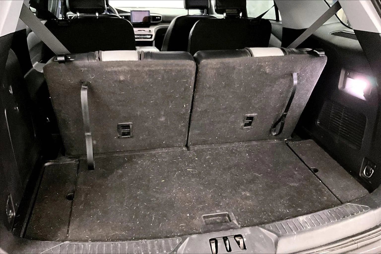 Certified 2021 Ford Explorer XLT w/ Equipment Group 202A image 35