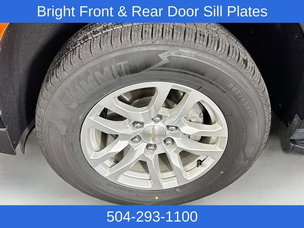 Used 2024 Chevrolet Suburban LT image 32