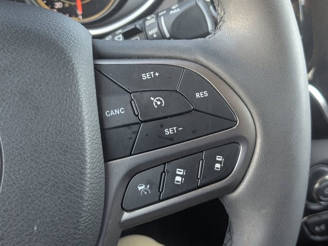 Used 2021 Jeep Cherokee Limited w/ Elite Package image 18