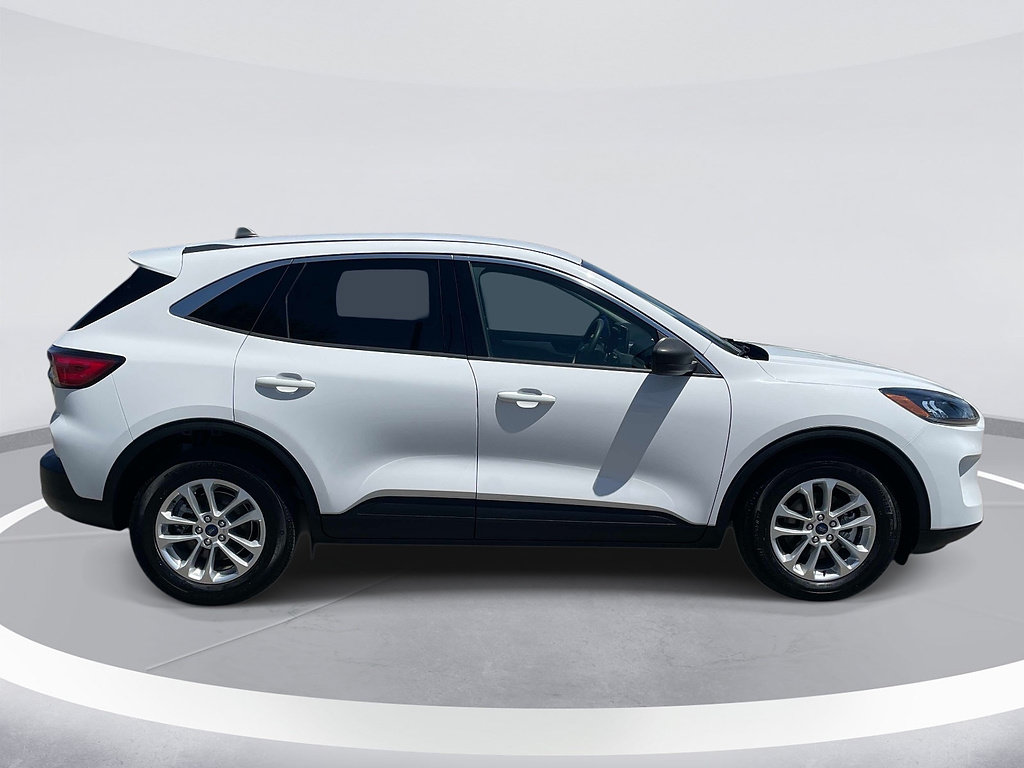 Certified 2022 Ford Escape SE FWD image 4
