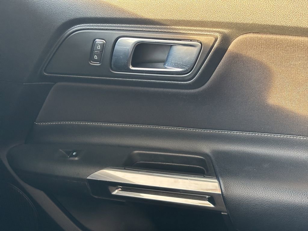 Certified 2020 Ford Mustang Coupe RWD image 11
