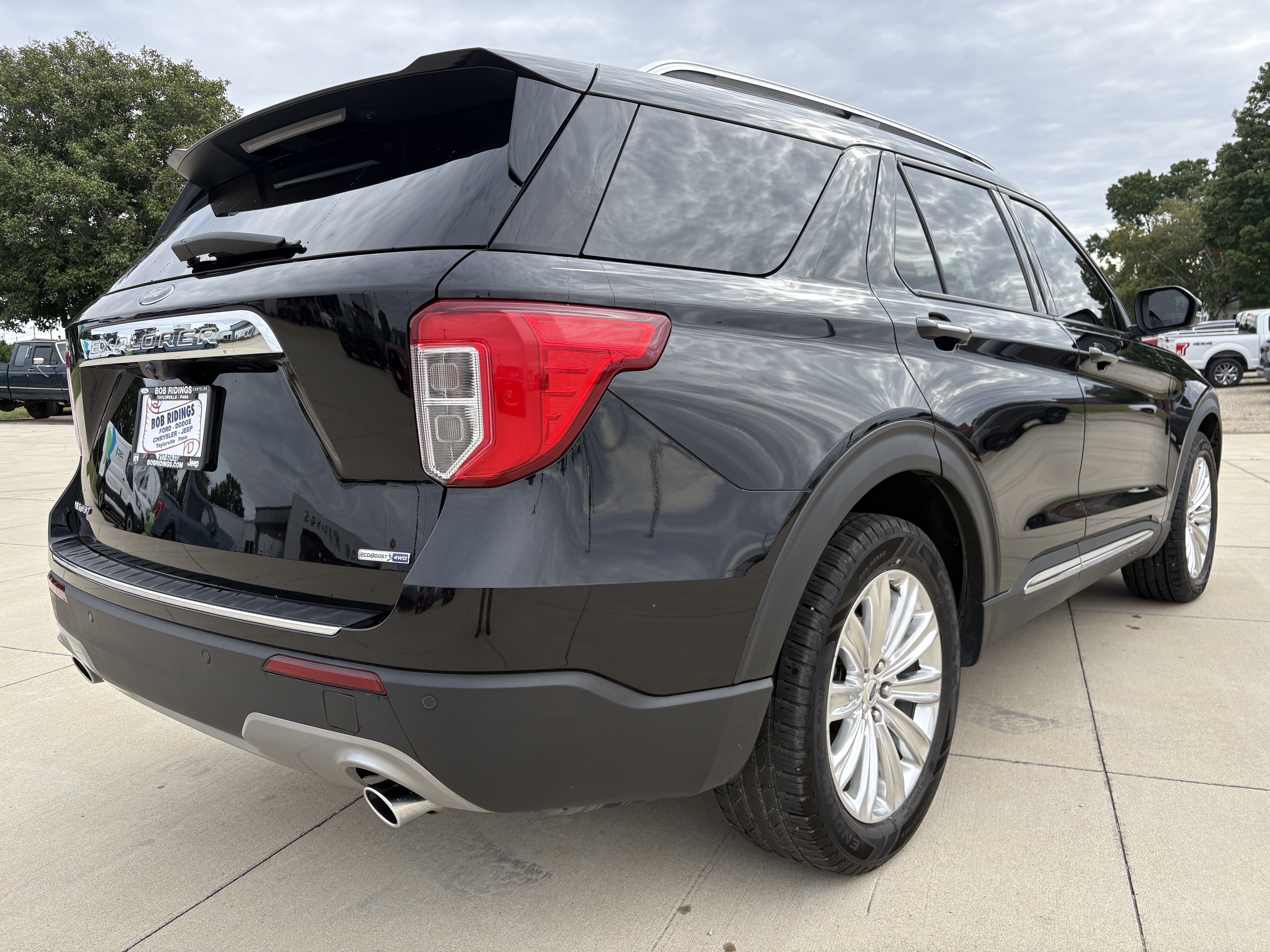 Certified 2020 Ford Explorer Limited AWD/4WD image 5