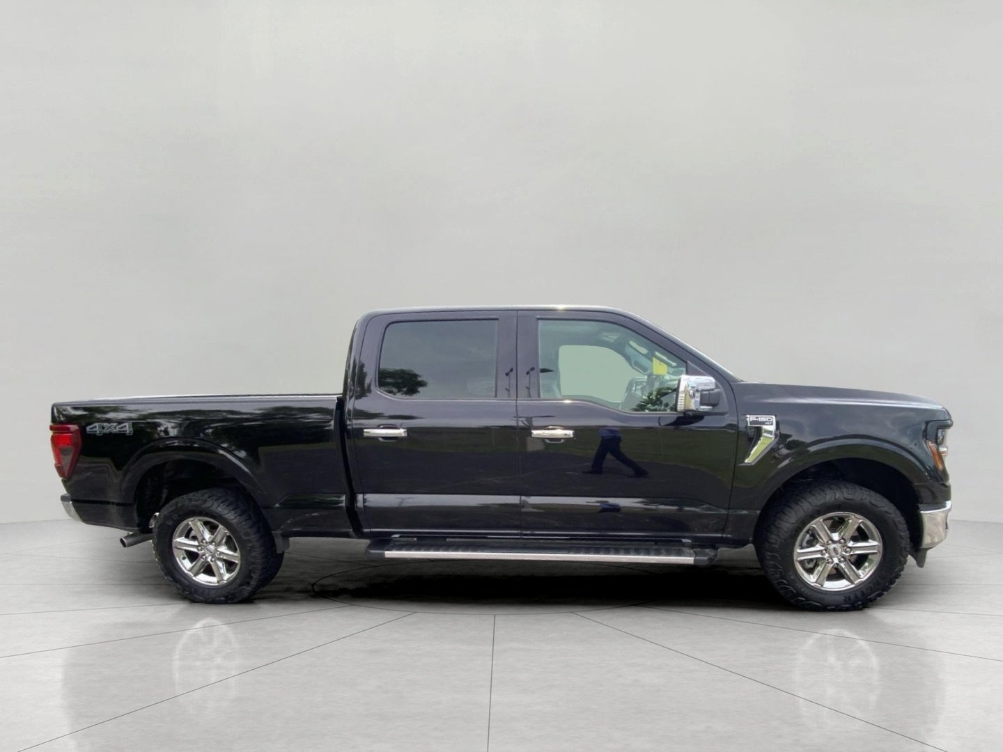 Certified 2024 Ford F150 XLT w/ Equipment Group 302A MID AWD/4WD image 8