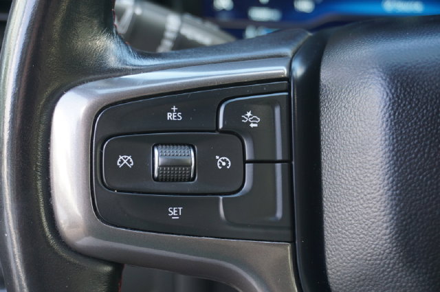 Used 2023 Chevrolet Suburban RST RWD image 32