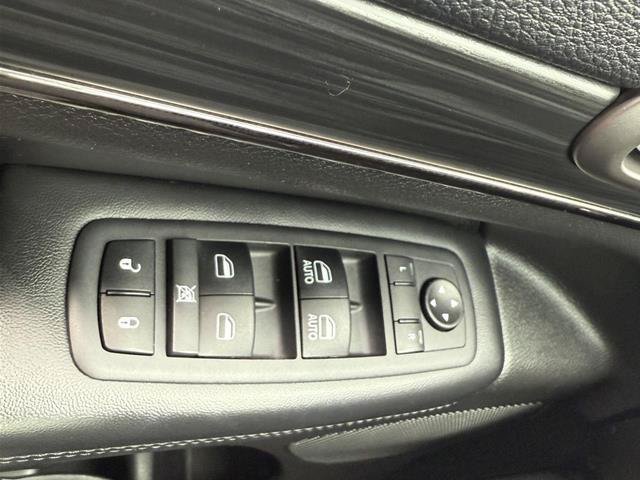 Used 2019 Jeep Grand Cherokee Limited X AWD/4WD image 13
