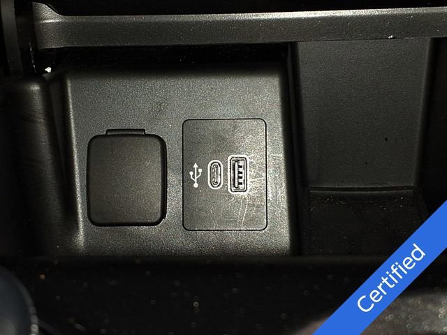 Certified 2025 Ford Explorer Active image 19