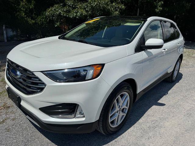 Certified 2022 Ford Edge SEL w/ Convenience Package AWD/4WD image 3