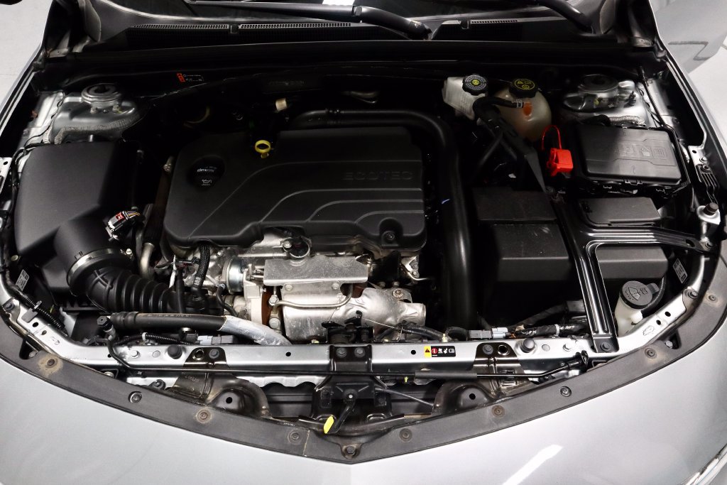 Used 2023 Chevrolet Malibu LT FWD image 16