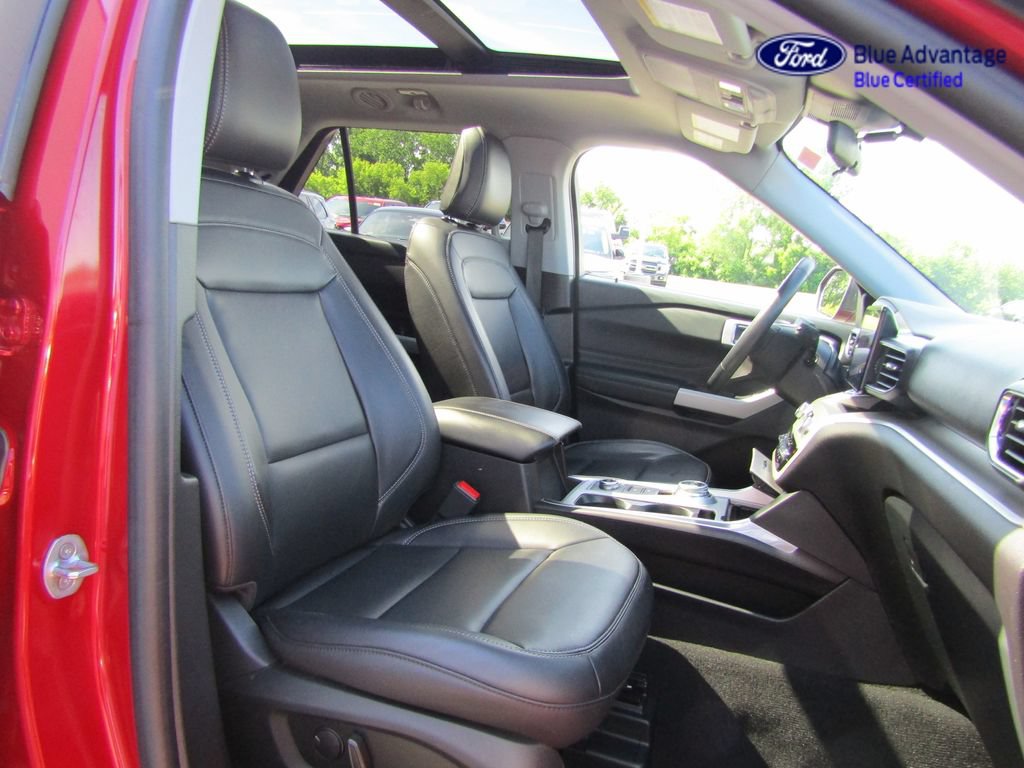 Certified 2024 Ford Explorer XLT w/ Equipment Group 202A AWD/4WD image 21
