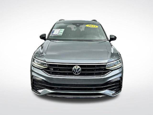 Used 2023 Volkswagen Tiguan SE R-Line FWD image 2