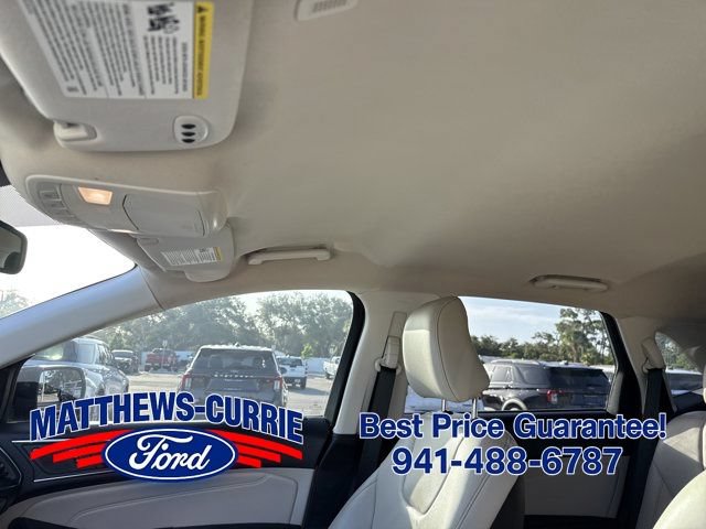 Certified 2022 Ford Edge Titanium AWD/4WD image 11