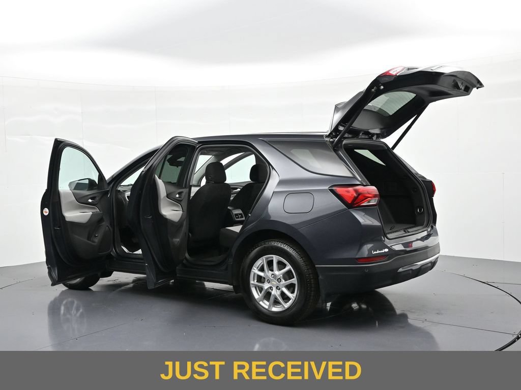 Used 2022 Chevrolet Equinox LT w/ Driver Convenience Package AWD/4WD image 32