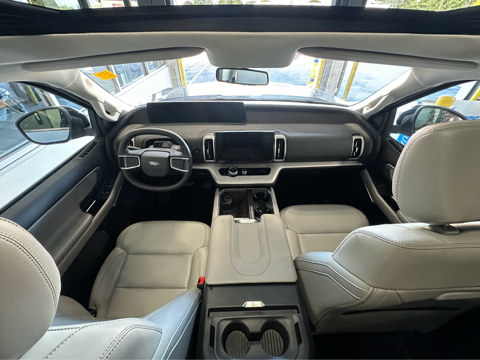 Certified 2025 Ford Expedition Active AWD/4WD image 15