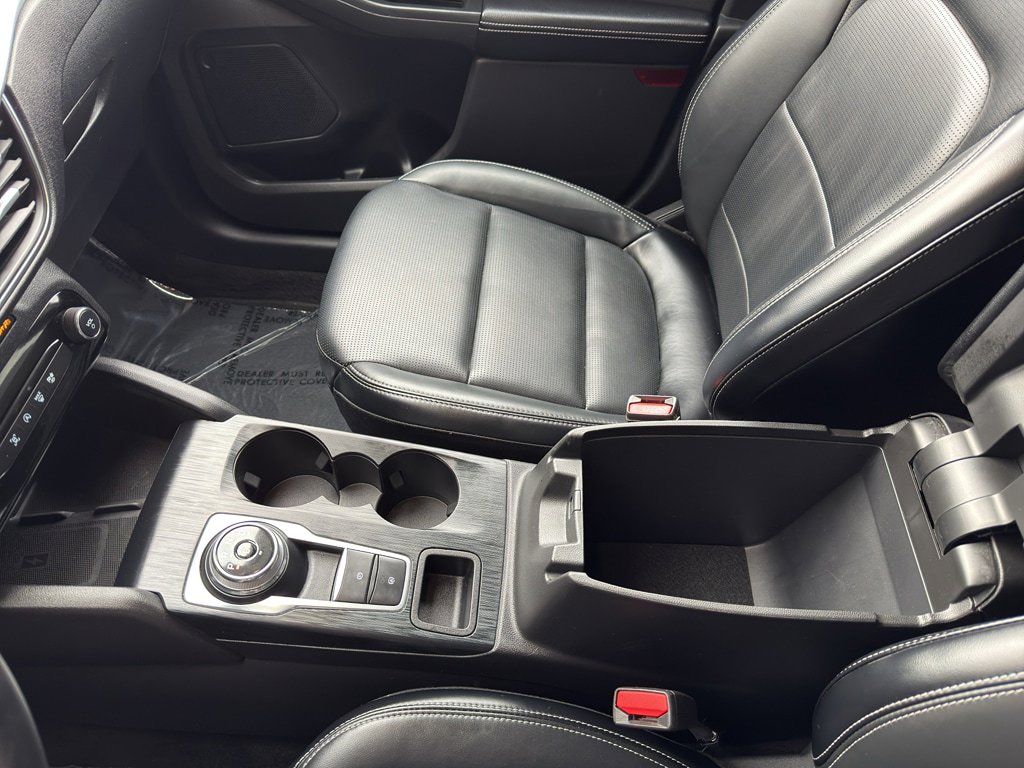 Certified 2025 Ford Escape Platinum AWD/4WD image 26