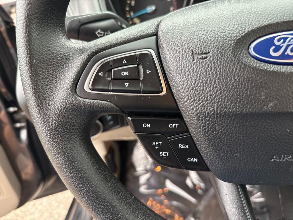Certified 2017 Ford Focus SE image 15