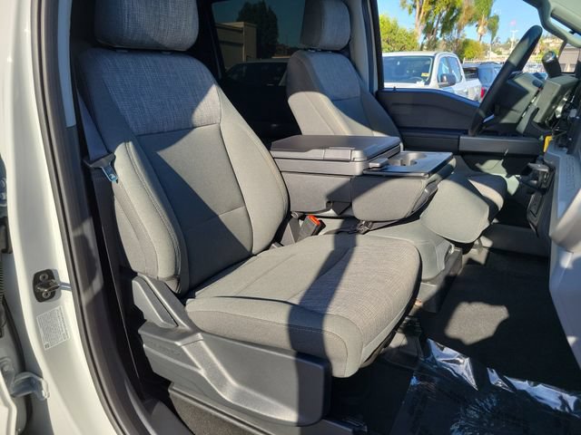 Certified 2026 Ford F550 2WD Crew Cab w/ XLT Value Package image 21